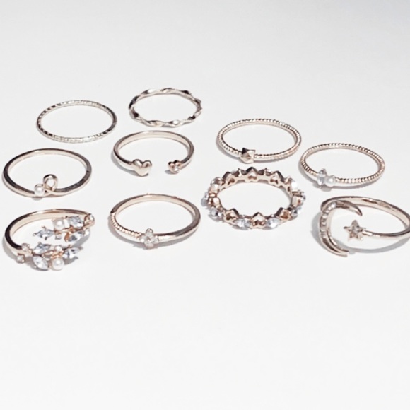 shopjenns Jewelry - 🆕 Moonlight Ring Set